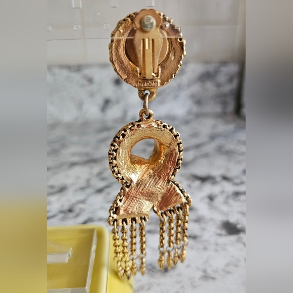 Vintage Satellite Paris goldtone door knocker clip on earrings. - Picture 6 of 10